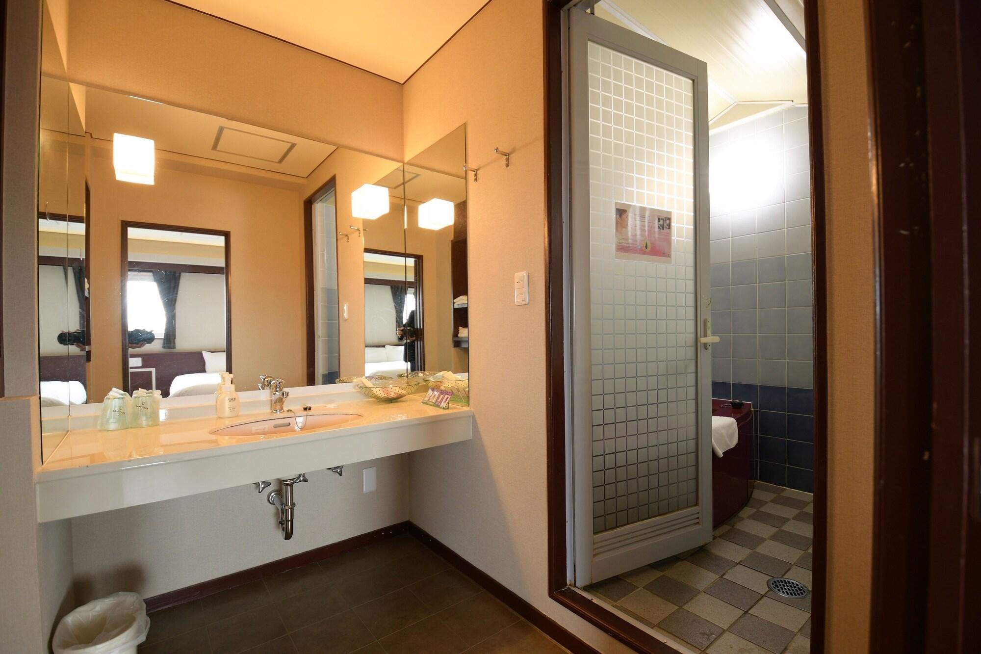 Rycom Crystal Hotel Okinawa ภายนอก รูปภาพ